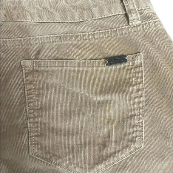 L.L. Bean Favorite Fit Straight Leg Khaki Tan Corduroy Women’s Pants size 10 Reg - Picture 6 of 16